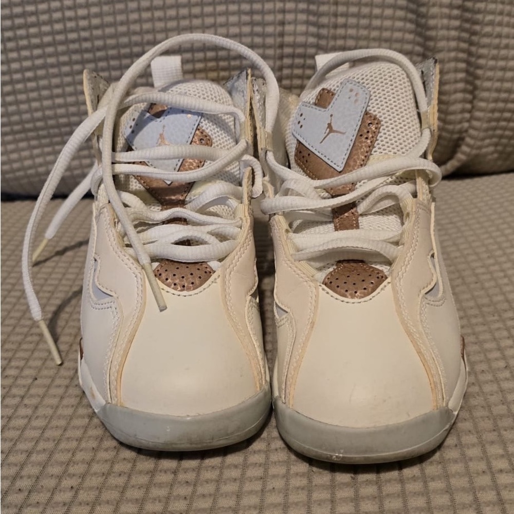 Jordan Kids White and Brown Sneakers - Picture 2 of 15